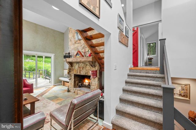 41 LYONS RUN RD, Glenmoore, PA 19343