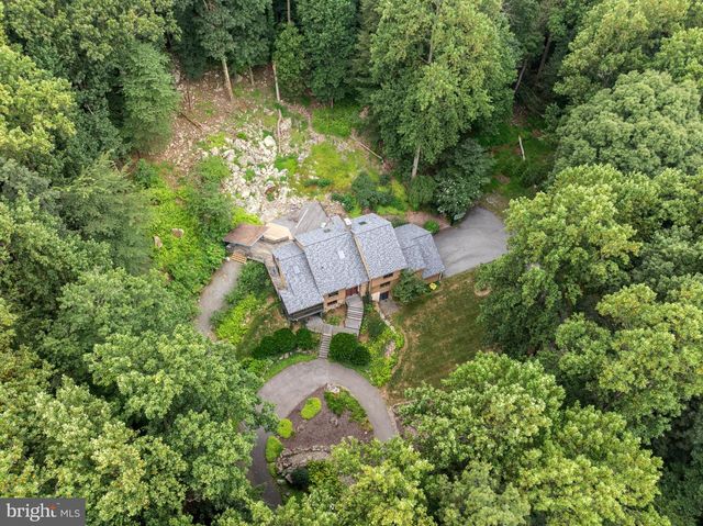 41 LYONS RUN RD, Glenmoore, PA 19343