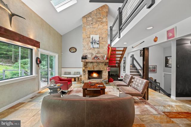 41 LYONS RUN RD, Glenmoore, PA 19343