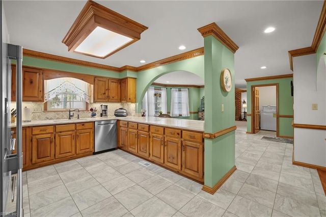 524 Warrick RD, Chesapeake, VA 23322