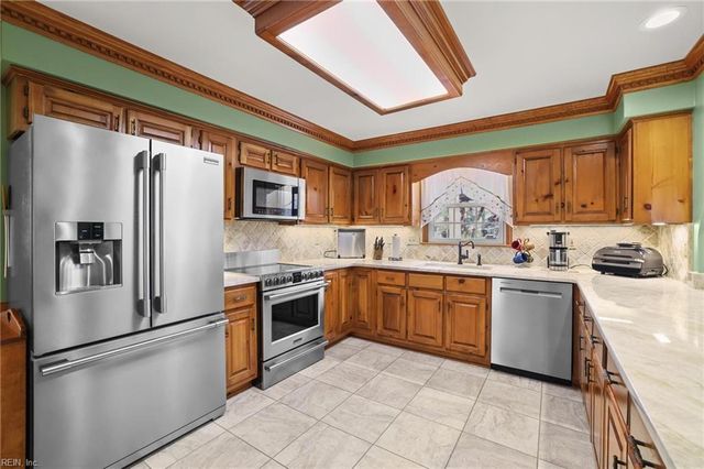 524 Warrick RD, Chesapeake, VA 23322