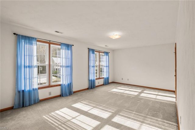 524 Warrick RD, Chesapeake, VA 23322