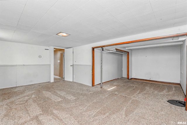 150 E OAKWOOD Street, Morton, IL 61550