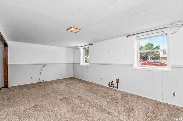 150 E OAKWOOD Street, Morton, IL 61550