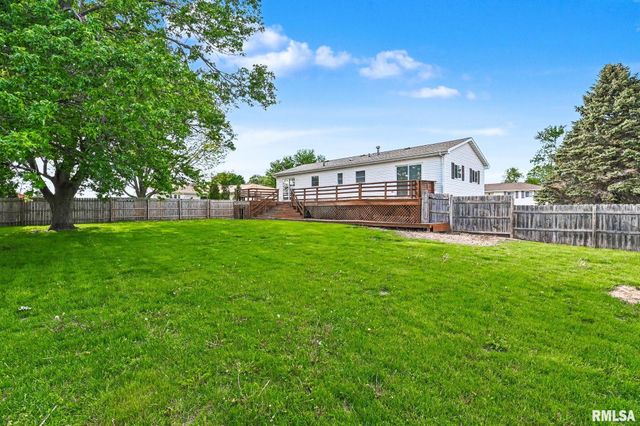 150 E OAKWOOD Street, Morton, IL 61550