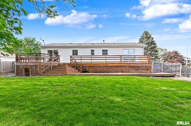 150 E OAKWOOD Street, Morton, IL 61550