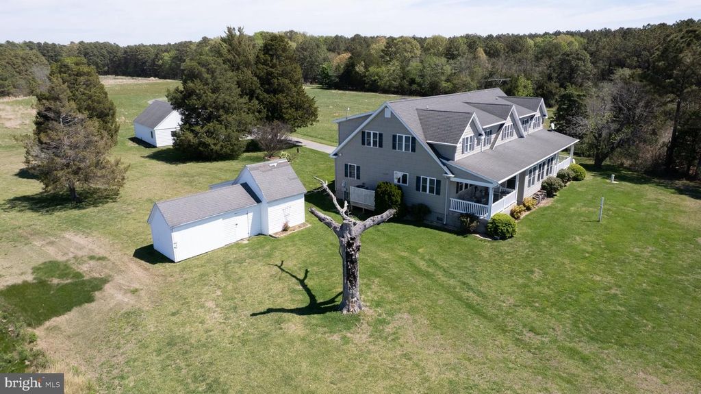 Image 18 of property listing at 5704 ROSS NECK RD, Cambridge, MD 21613