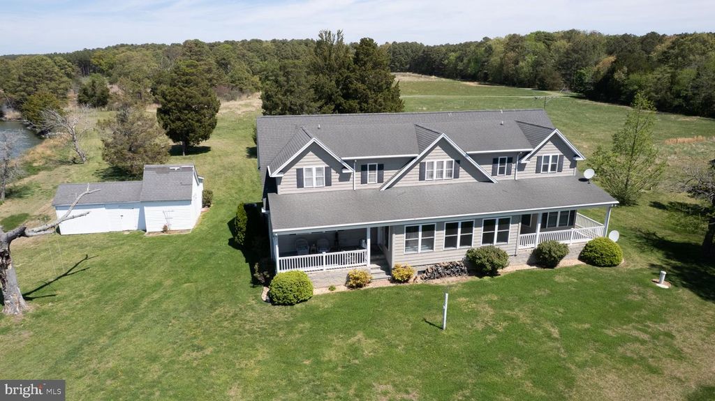 Image 19 of property listing at 5704 ROSS NECK RD, Cambridge, MD 21613