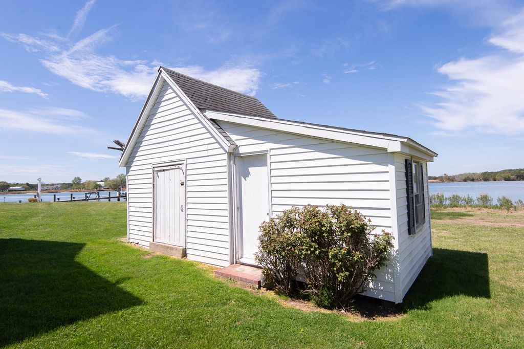 Image 31 of property listing at 5704 ROSS NECK RD, Cambridge, MD 21613