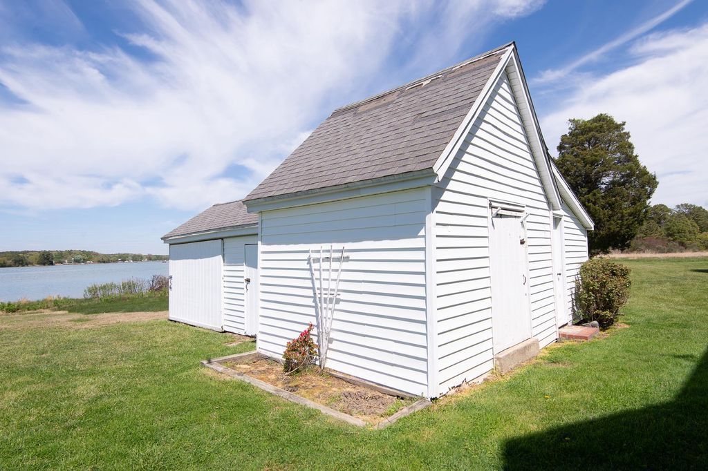 Image 32 of property listing at 5704 ROSS NECK RD, Cambridge, MD 21613