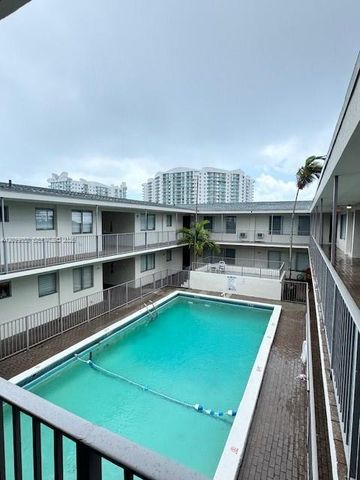 7925 W Dr 6 6, North Bay Village, FL 33141