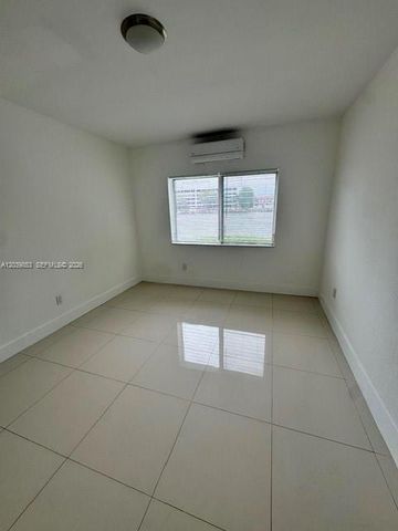 7925 W Dr 6 6, North Bay Village, FL 33141