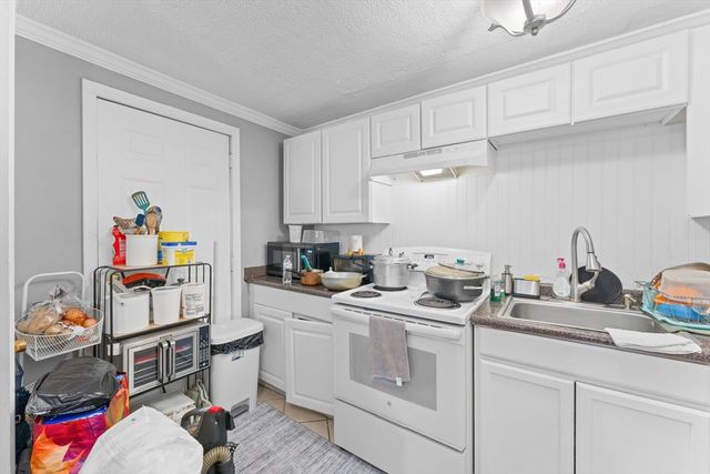 20 Auna Drive Unit-7, Brockton, MA 02301