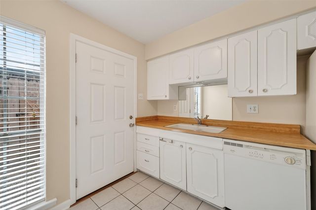 7600 Burgoyne Road 121, Houston, TX 77063