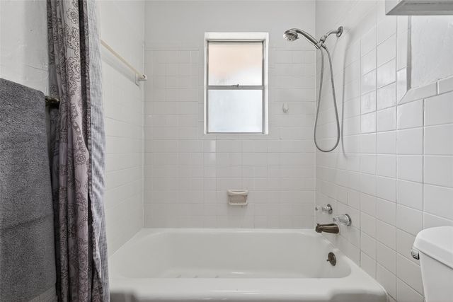 7600 Burgoyne Road 121, Houston, TX 77063