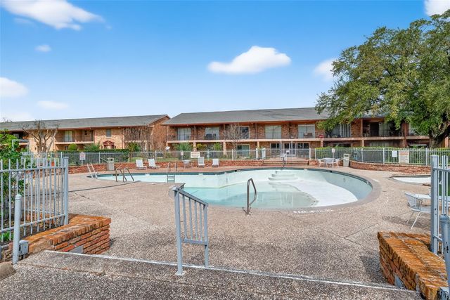 7600 Burgoyne Road 121, Houston, TX 77063