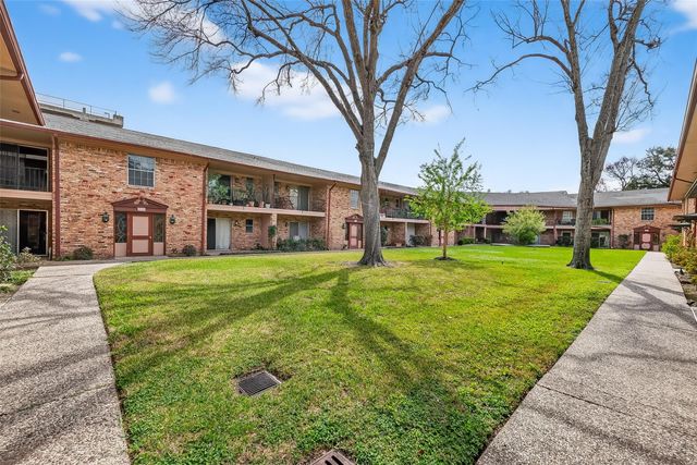 7600 Burgoyne Road 121, Houston, TX 77063