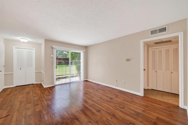 7600 Burgoyne Road 121, Houston, TX 77063