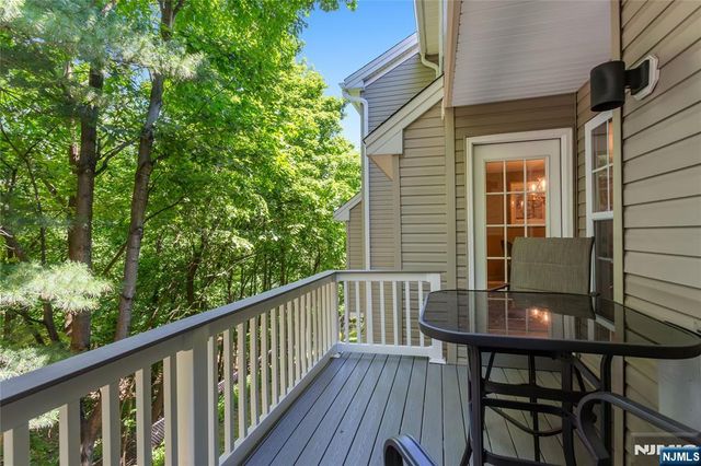 169 Vista Terrace, Pompton Lakes, NJ 07442