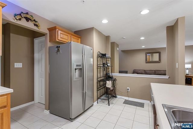 169 Vista Terrace, Pompton Lakes, NJ 07442