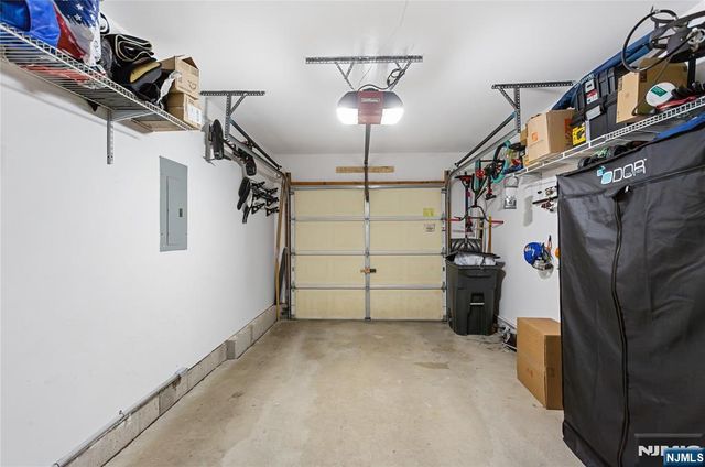 169 Vista Terrace, Pompton Lakes, NJ 07442