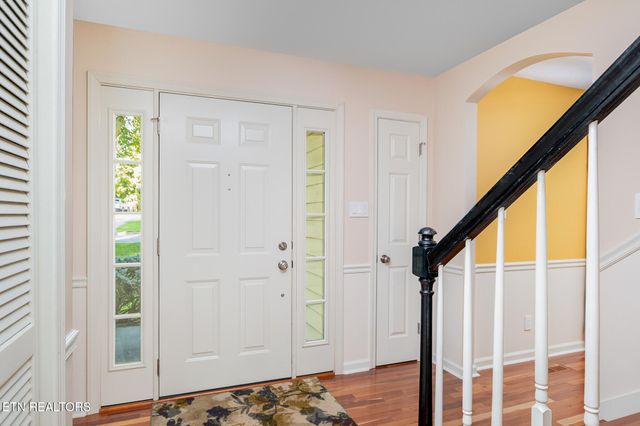 1432 Knightsbridge Drive, Knoxville, TN 37922