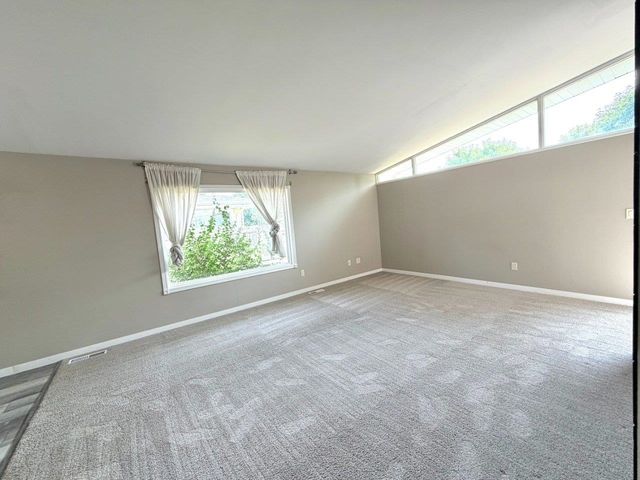 1816 2nd Ave NW, Minot, ND 58703