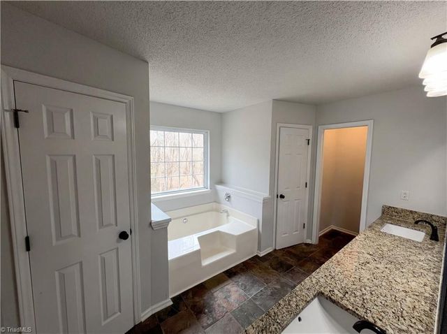 332 Cutty Sark Road, Winston-salem, NC 27103