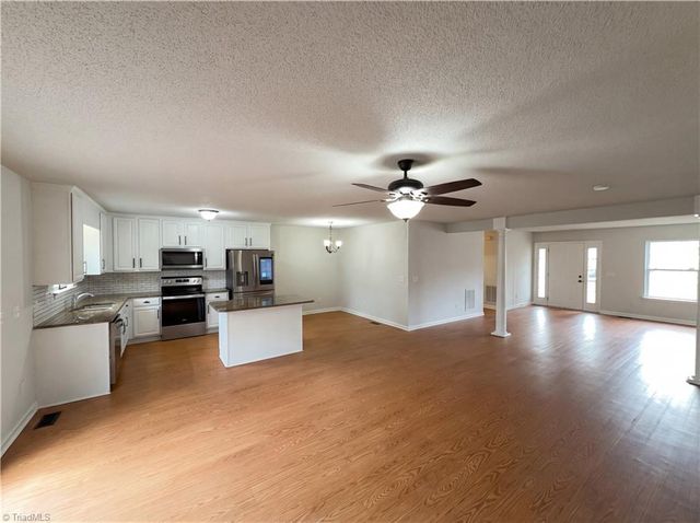 332 Cutty Sark Road, Winston-salem, NC 27103