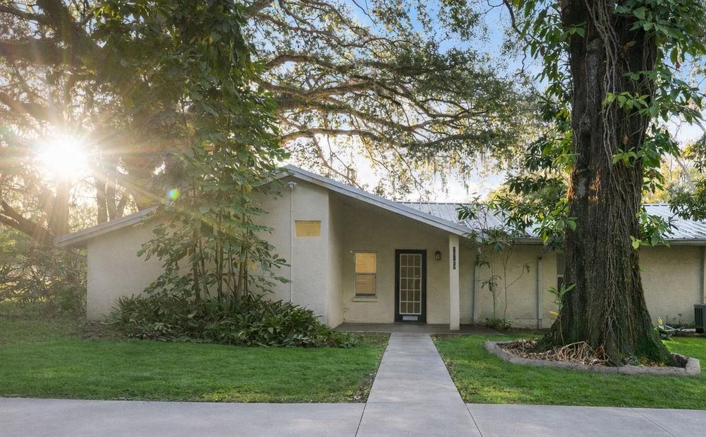 12102 N 60TH STREET A, Tampa, FL 33617