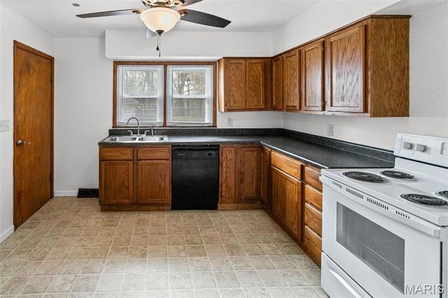 3619 Thomas Avenue, Alton, IL 62002