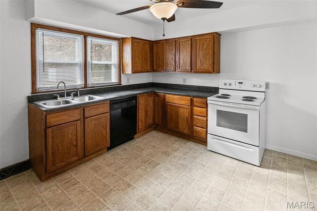 3619 Thomas Avenue, Alton, IL 62002