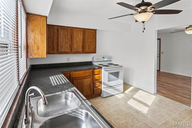 3619 Thomas Avenue, Alton, IL 62002