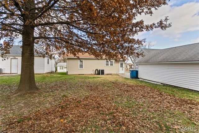 3619 Thomas Avenue, Alton, IL 62002