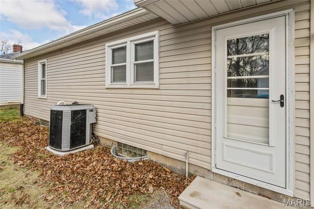 3619 Thomas Avenue, Alton, IL 62002