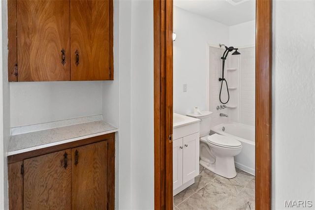 3619 Thomas Avenue, Alton, IL 62002