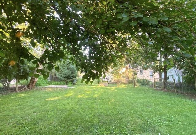 8241 Highland Avenue, Kansas City, MO 64131