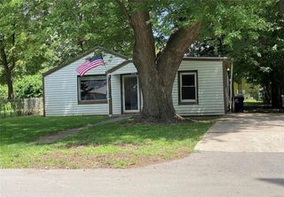 8241 Highland Avenue, Kansas City, MO 64131