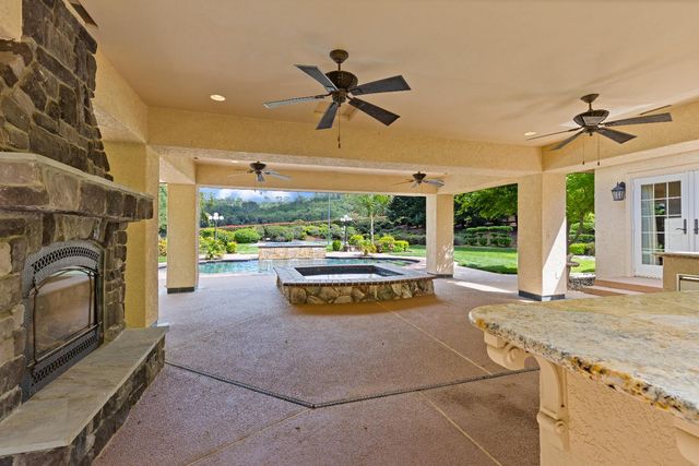 5050 Lexington Cir, Loomis, CA 95650