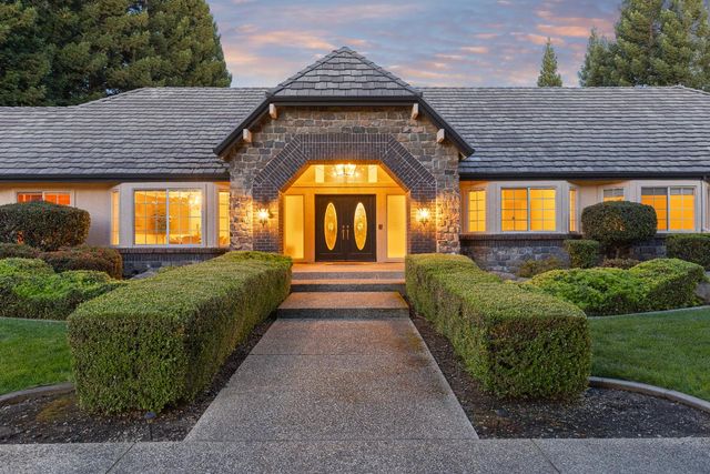 5050 Lexington Cir, Loomis, CA 95650