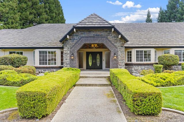 5050 Lexington Cir, Loomis, CA 95650