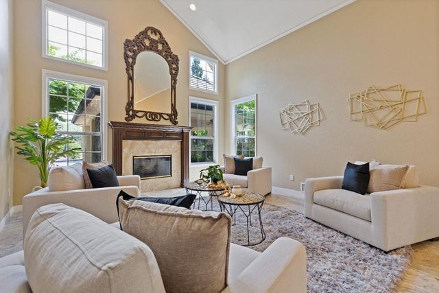 5050 Lexington Cir, Loomis, CA 95650