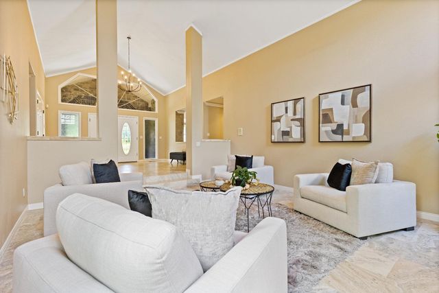 5050 Lexington Cir, Loomis, CA 95650