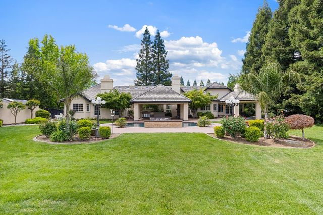 5050 Lexington Cir, Loomis, CA 95650