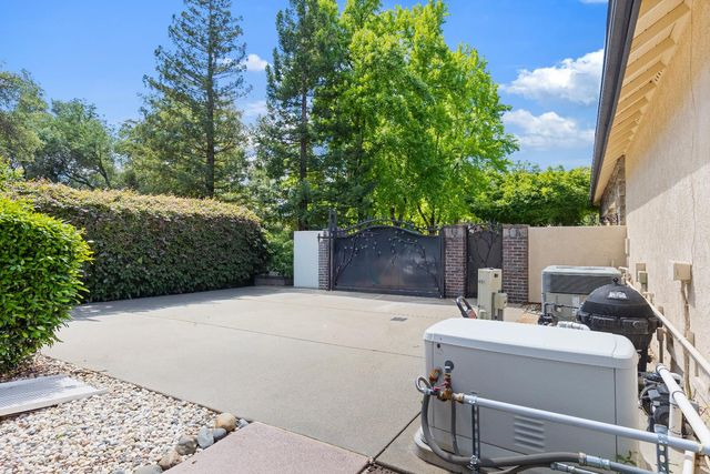 5050 Lexington Cir, Loomis, CA 95650