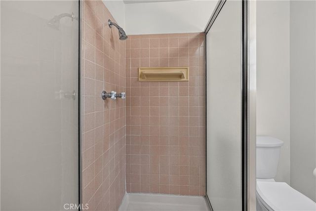 425 Blackpine, Corona, CA 92879