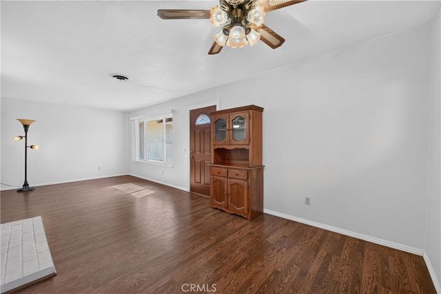 425 Blackpine, Corona, CA 92879