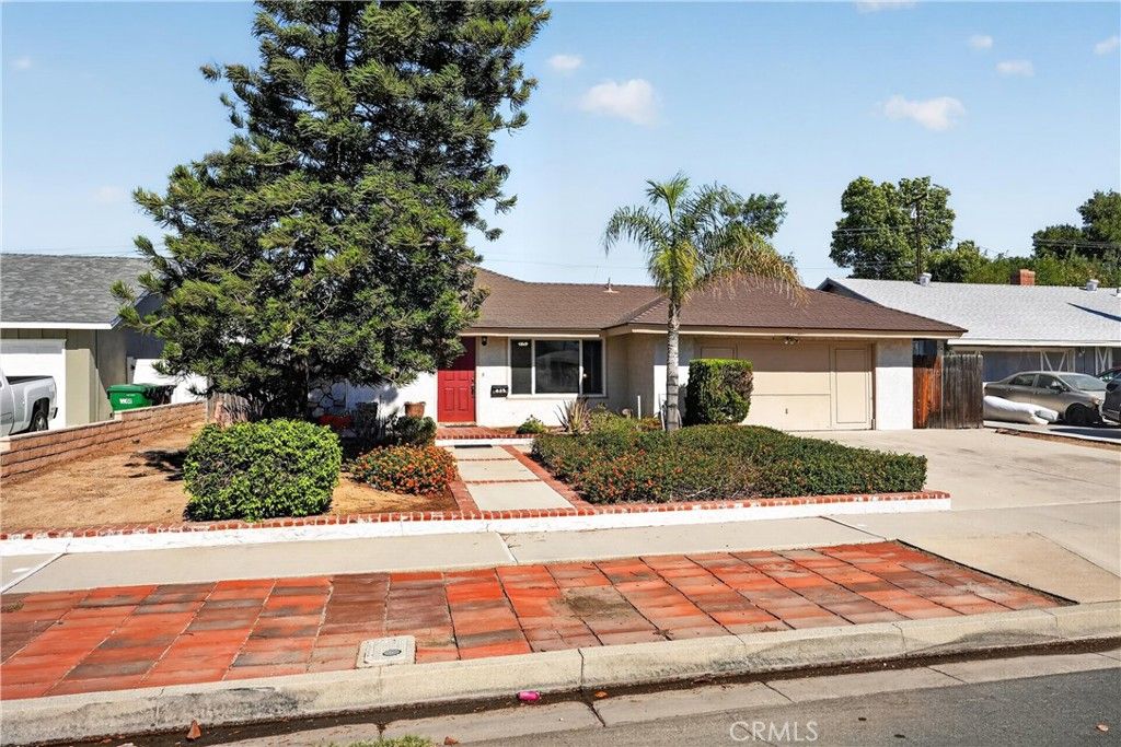 425 Blackpine, Corona, CA 92879 — photo 2