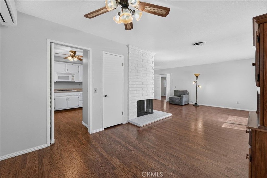 425 Blackpine, Corona, CA 92879 — photo 5