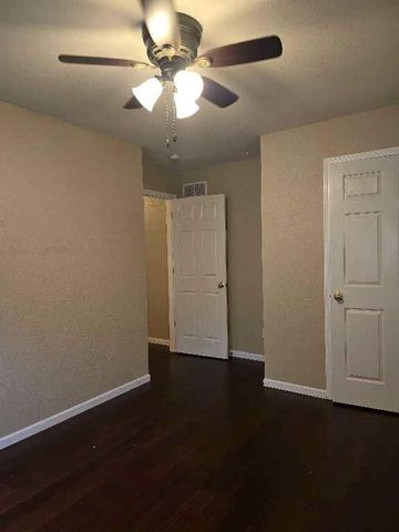 2408 Haversham Drive, Lawrence, KS 66049
